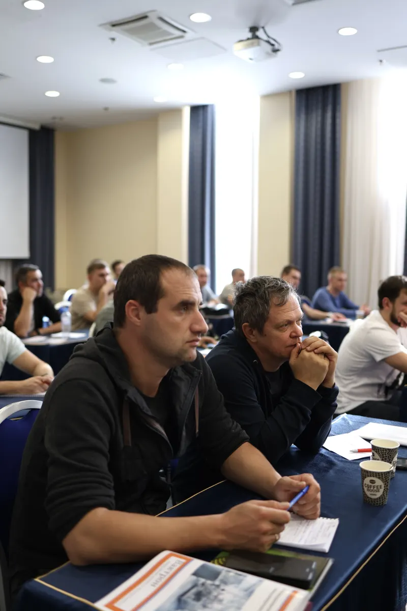 Participants of a VacMentor vacuum and leak testing course during a classroom session