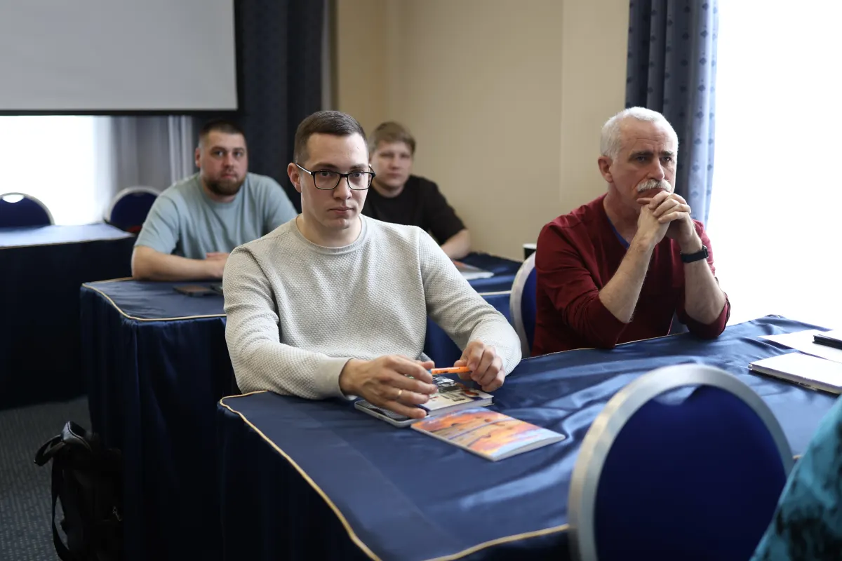Participants of a VacMentor vacuum and leak testing course during a classroom session