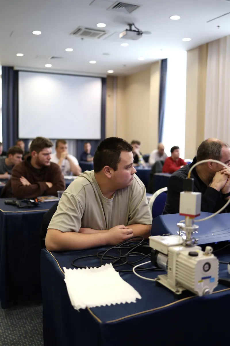 Vacuum pump operation practice during a VacMentor training course
